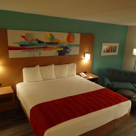 Best Western Plus Executive Hotel Richmond Dumbarton Экстерьер фото