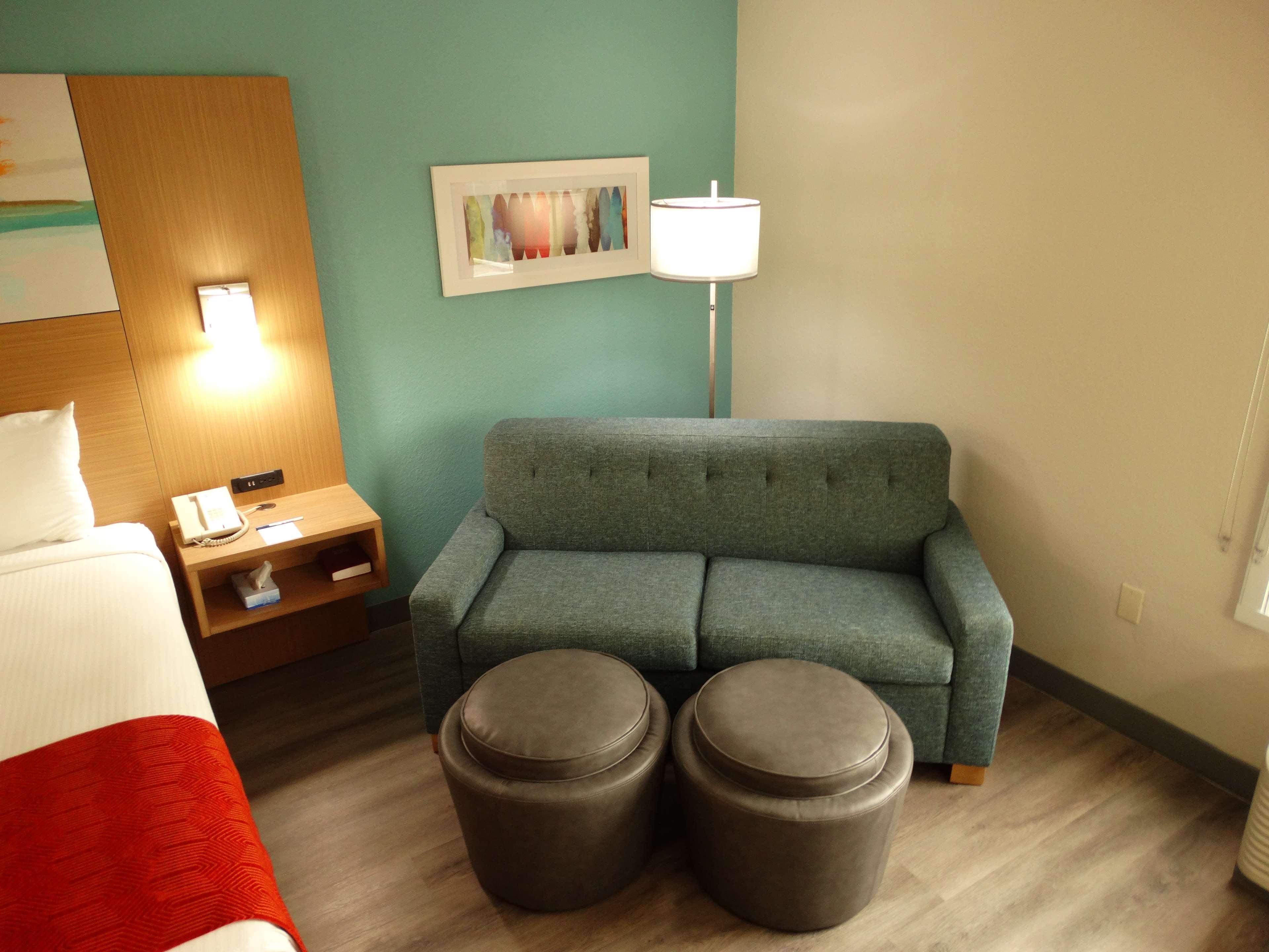Best Western Plus Executive Hotel Richmond Dumbarton Экстерьер фото