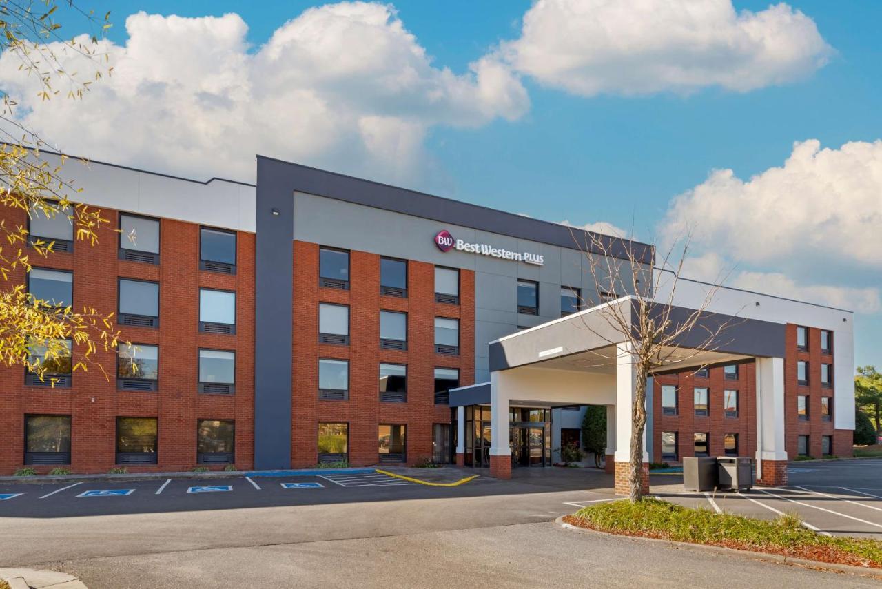 Best Western Plus Executive Hotel Richmond Dumbarton Экстерьер фото