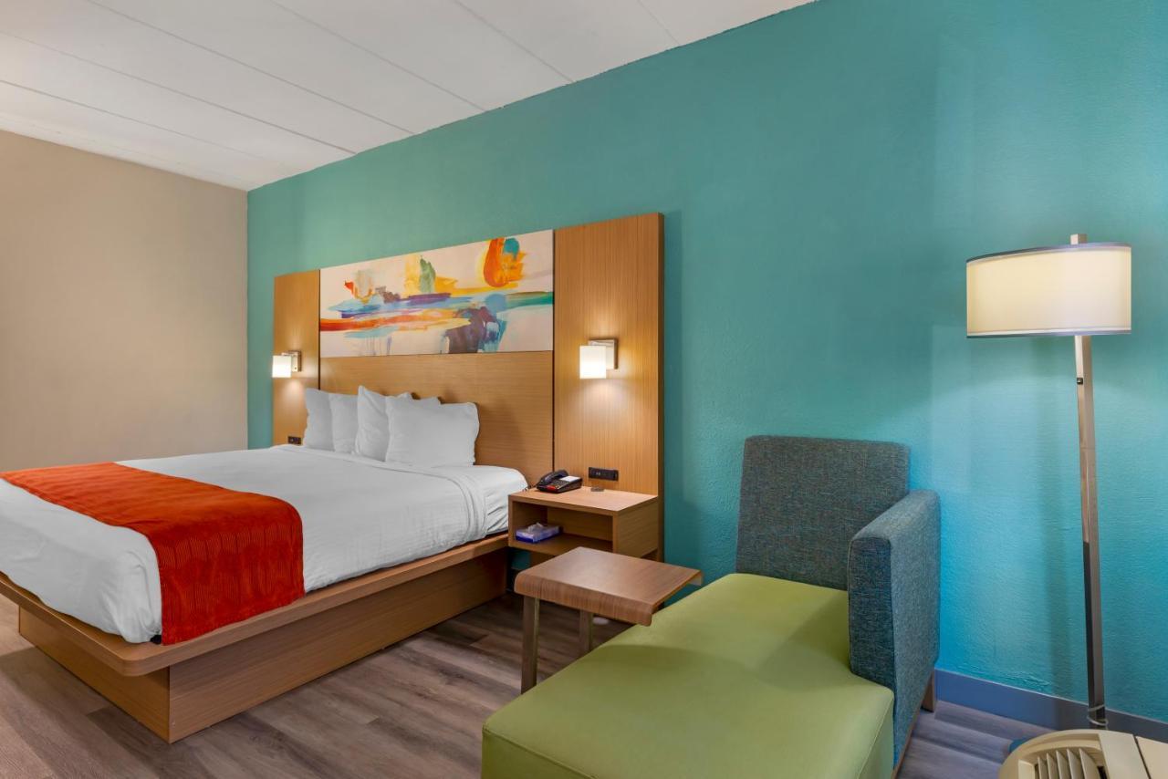 Best Western Plus Executive Hotel Richmond Dumbarton Экстерьер фото