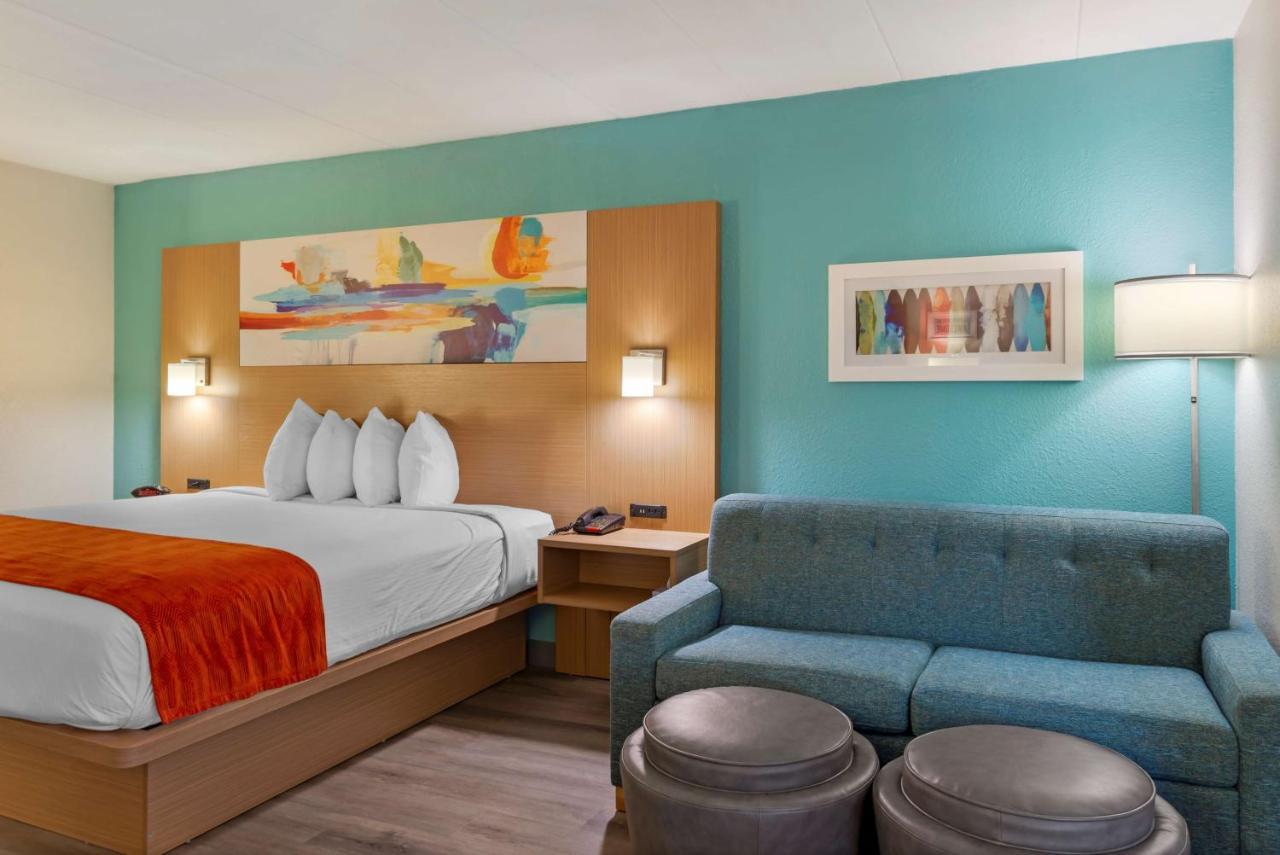 Best Western Plus Executive Hotel Richmond Dumbarton Экстерьер фото